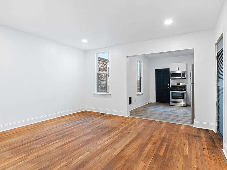 605 E 19th Ave — Photo 10