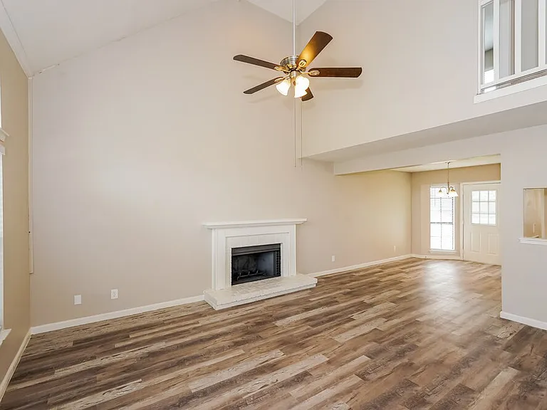 232 Sunset Dr — Photo 4