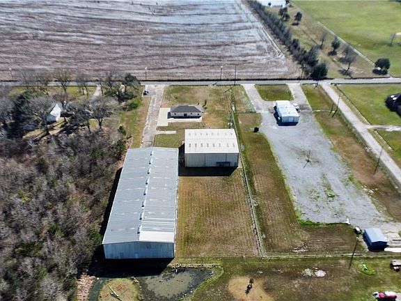 5th image of 405 Nielson Rd