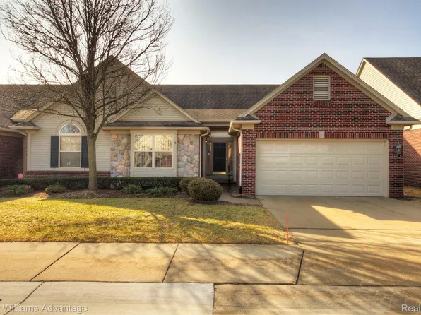 6812 Lexington Ave S, Shelby Township, MI 48317