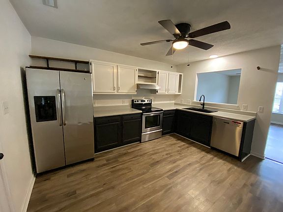 5th image of 326 Bracken Pl