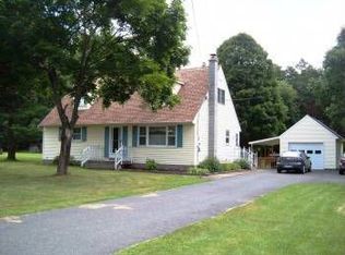 54 Cynthia Ln, Nassau, NY 12123