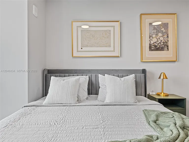 121 NE 5th St #504 — Photo 21