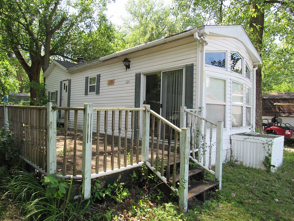 1st image of 123 Lakeshore Dr