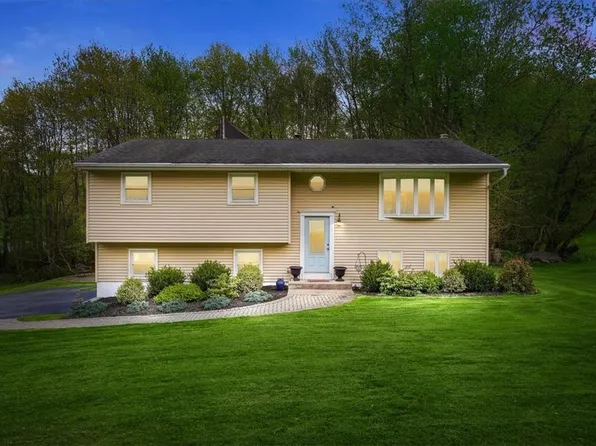 300 Ridge Road, Campbell Hall, NY 10916