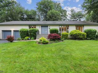 16 Knollwood Dr, West Orange, NJ 07052