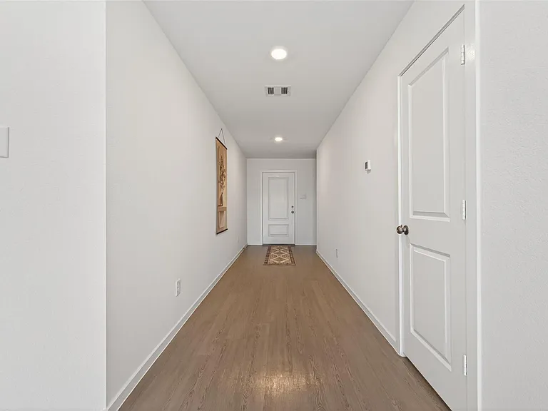 6273 Alder Creek Dr — Photo 10