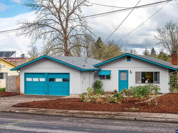 1055 SW Poplar Pl, Corvallis, OR 97333