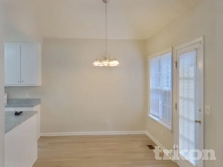 3385 Newberry Ln — Photo 5