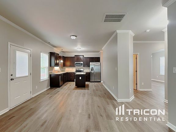 2nd image of 101 Jade Cir