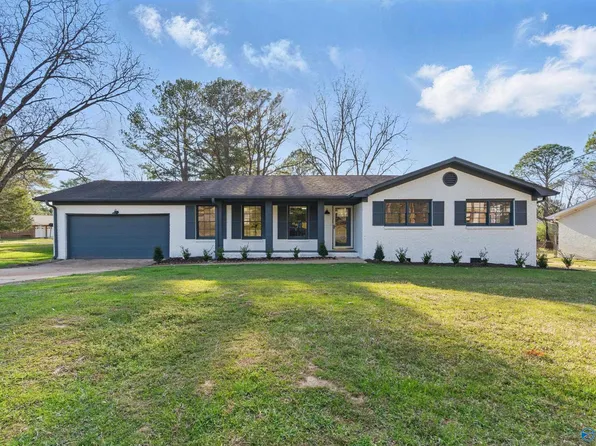 11214 Dellcrest Dr SE, Huntsville, AL 35803