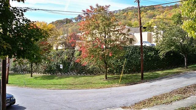 330 Lilienthal St — Photo 3