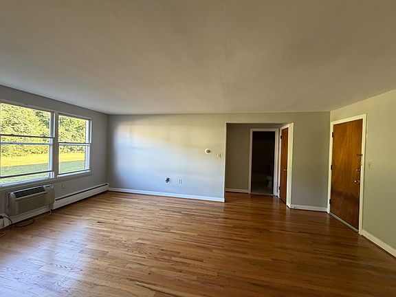 5th image of 138 Store Ave #4