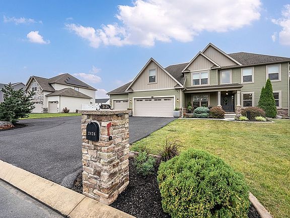 4th image of 2426 Somerset Rd