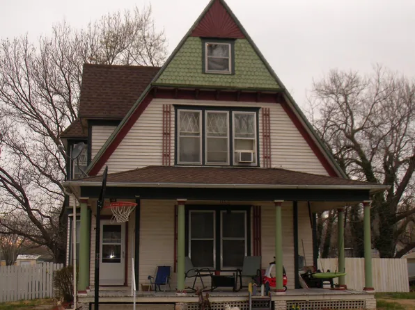 320 Ash St, Lyndon, KS 66451