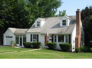 14 Oak St, Danbury, CT 06811