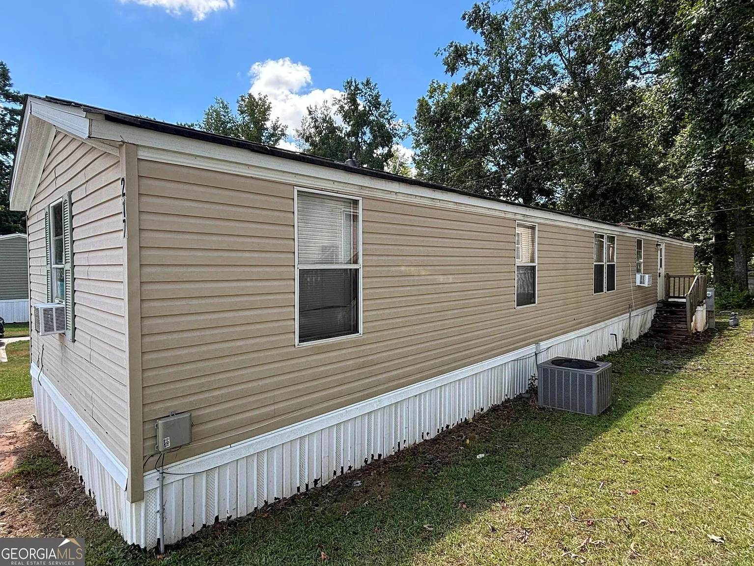 217 Skyline Dr photo 1