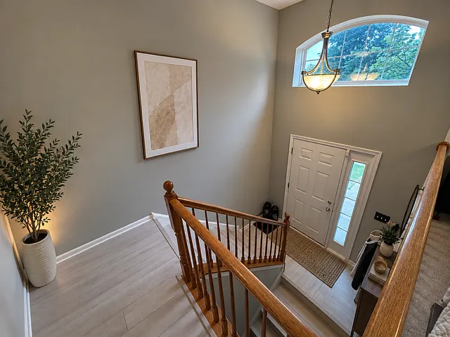 3 bed, 1906 sqft, $2,900 — Photo 3