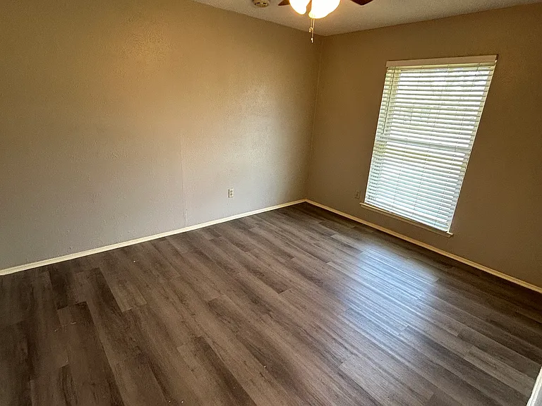 10522 Big Thicket Dr — Photo 9