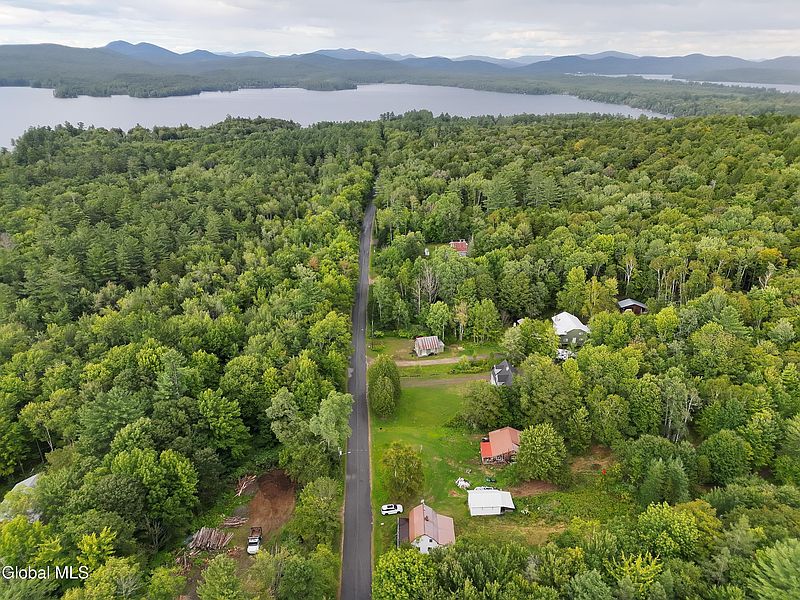 3rd image of 221 Fish Mountain Road