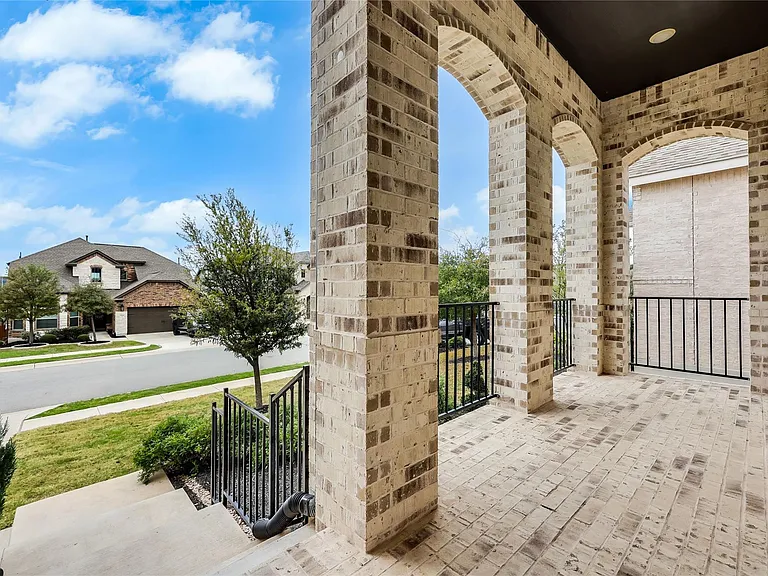 7705 Pace Ravine Dr — Photo 3