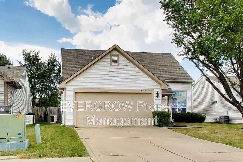 3 bed, 2.5 bath, 1948 sqft, $1,995 — Photo 3