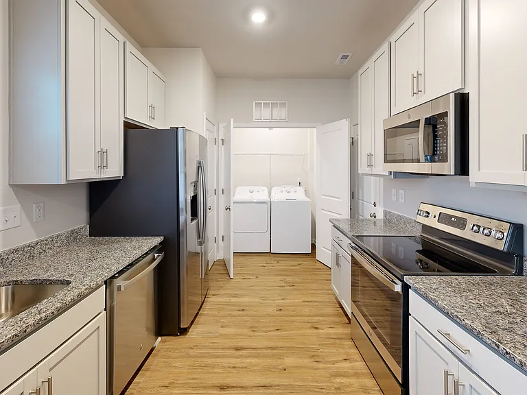 Westmoreland Estates — Photo 16