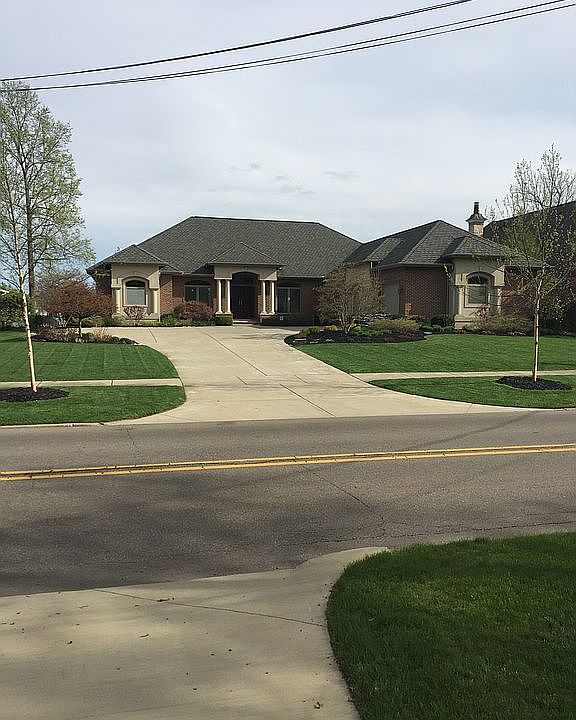 1st image of 1535 Greenleaf Blvd