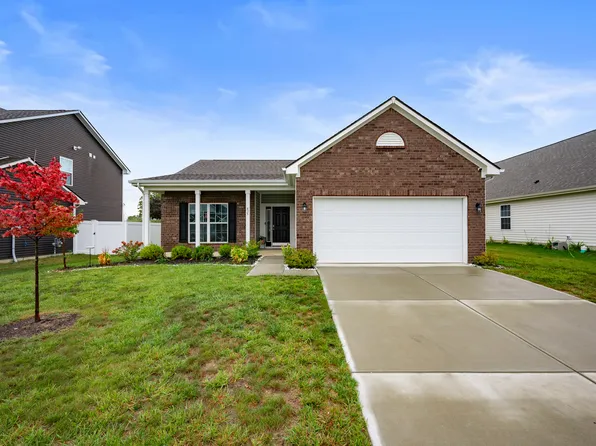 435 Tracewood Bnd, Greenfield, IN 46140