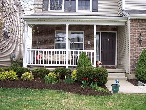 2nd image of 2276 Girard Ln E