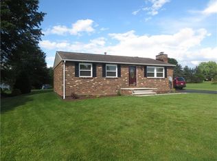 3715 Festor Dr, Hermitage, PA 16148
