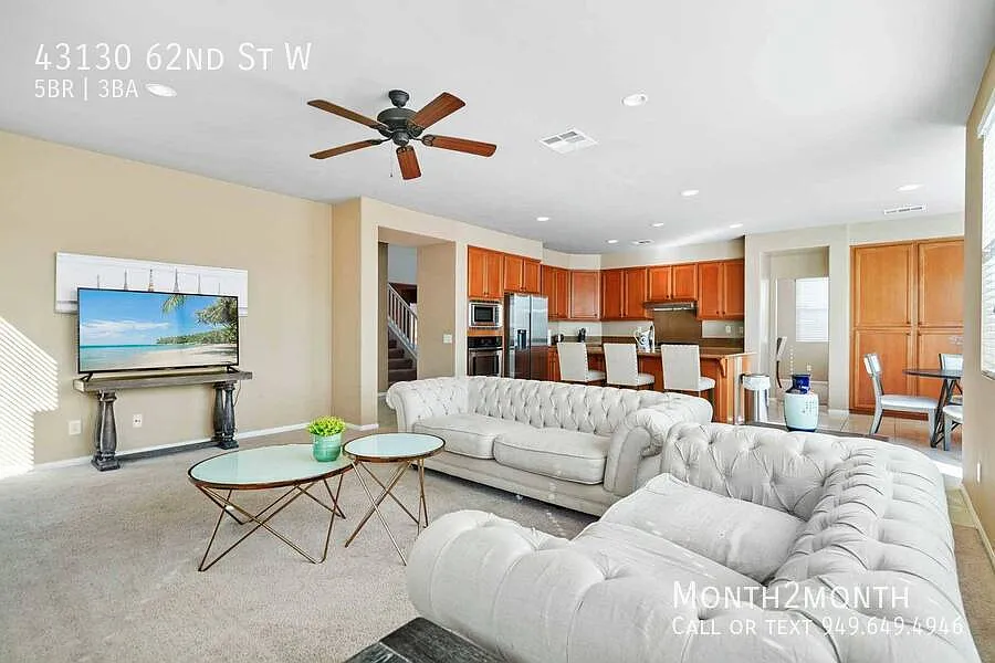 Spacious Castle on 62nd St — Photo 1