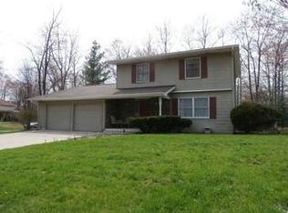 5701 Lamplighter Ln, Midland, MI 48642