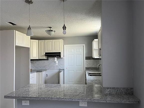 4th image of 2842 Saint Anthony St