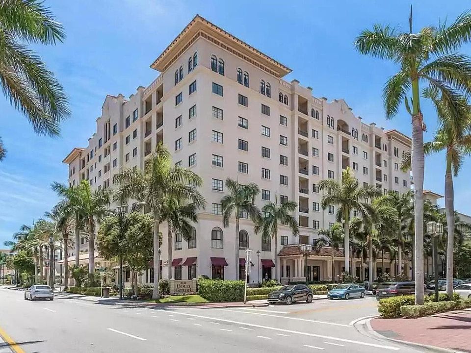 Boca Grand building in Boca Raton on Federal Hwy is a very short walking distance from Mizner Park Shopping Mall