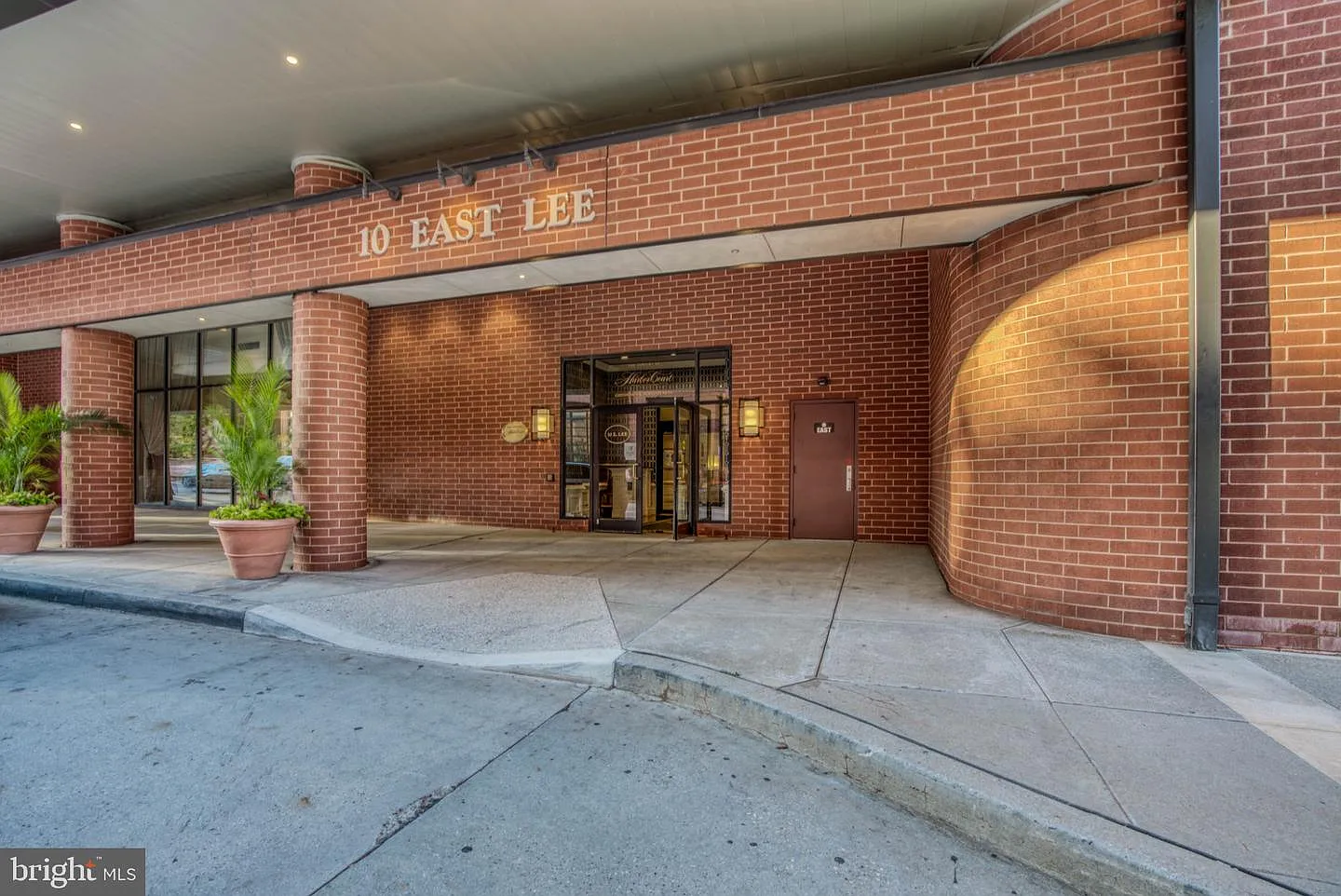 10 E Lee St Unit 2208 photo 1