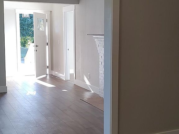 Dining area to living room