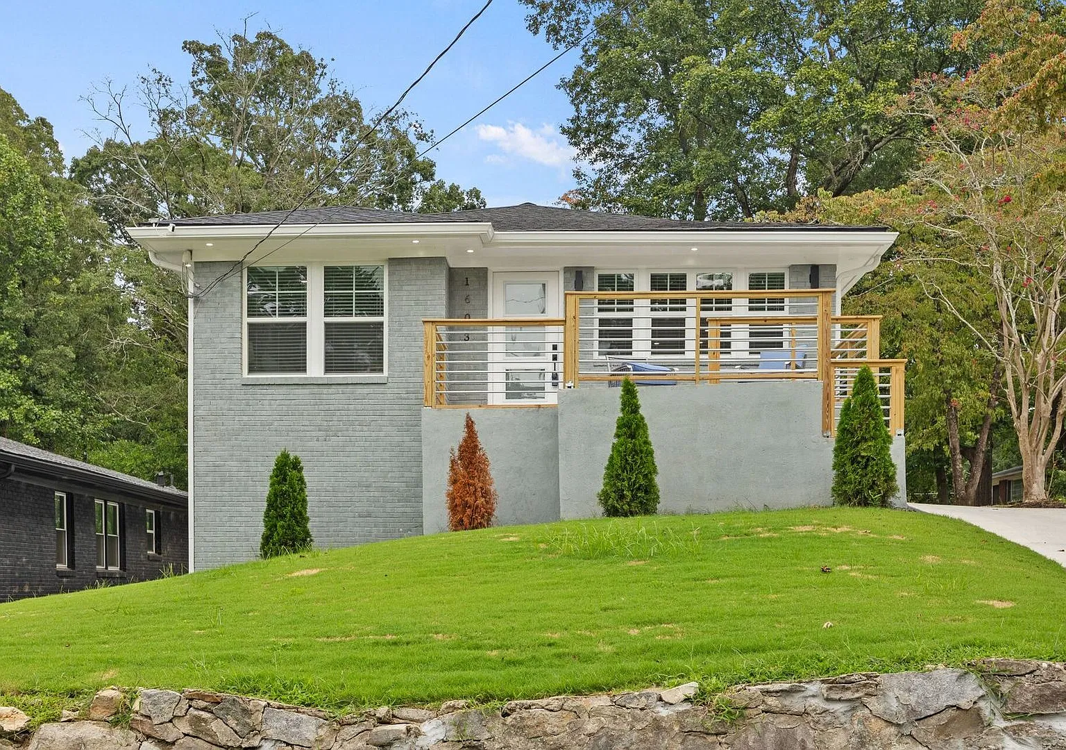 Spacious 5BR Home near Georgia Tech, GWCC & Grady — Photo 1