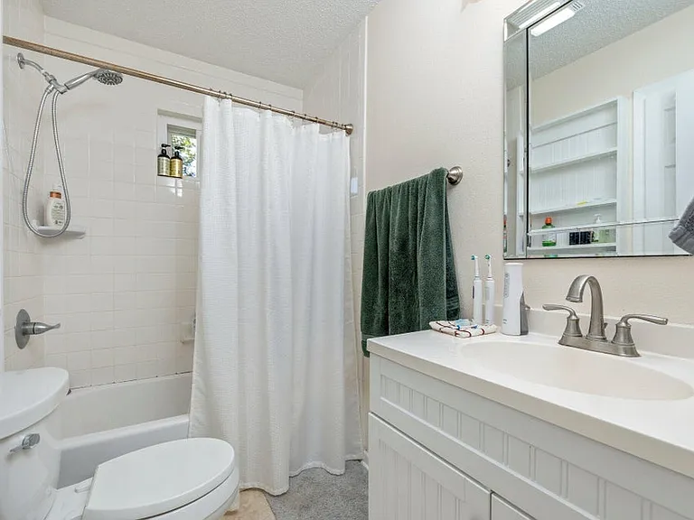 170 Sidney Ave — Photo 23