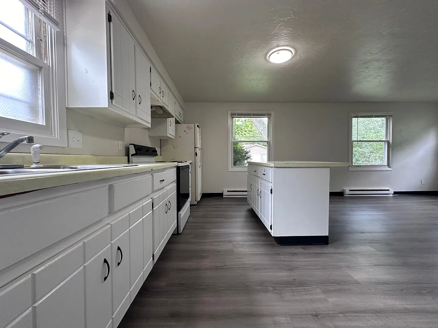 816 7th St - Duplex — Photo 4