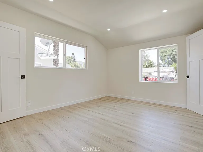 8358 Nestle Ave — Photo 16