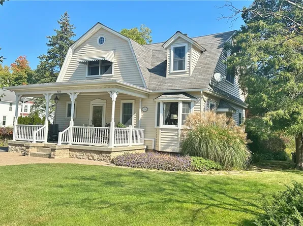 950 River Rd, Youngstown, NY 14174