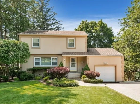 17 Knollwood Rd, Eastchester, NY 10709