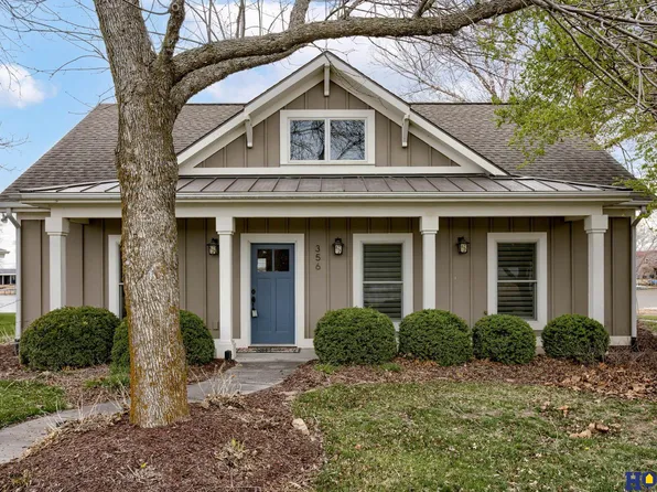 2105 Mid Lake Dr, Union, NE 68455