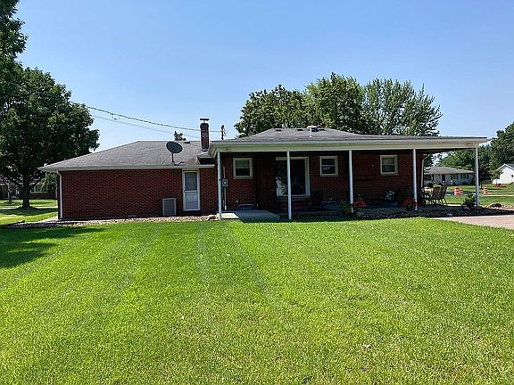 2nd image of 325 Greenlawn Ave
