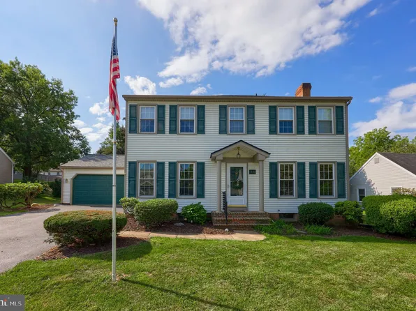 4110 Woodlyn Ter, York, PA 17402