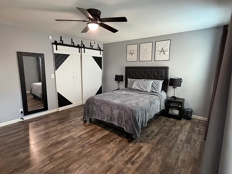 1410 Ashwood Ct — Photo 12