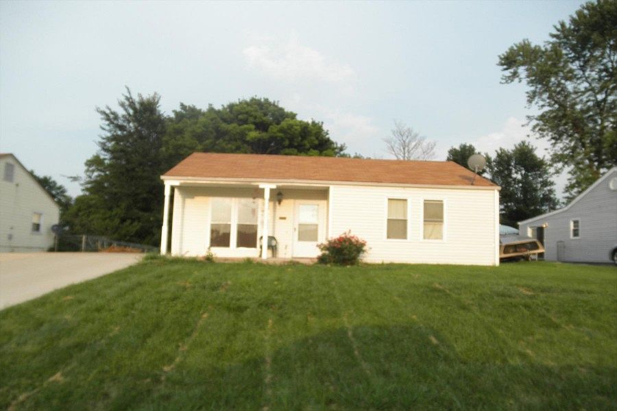 1st image of 160 Brackleigh Ln