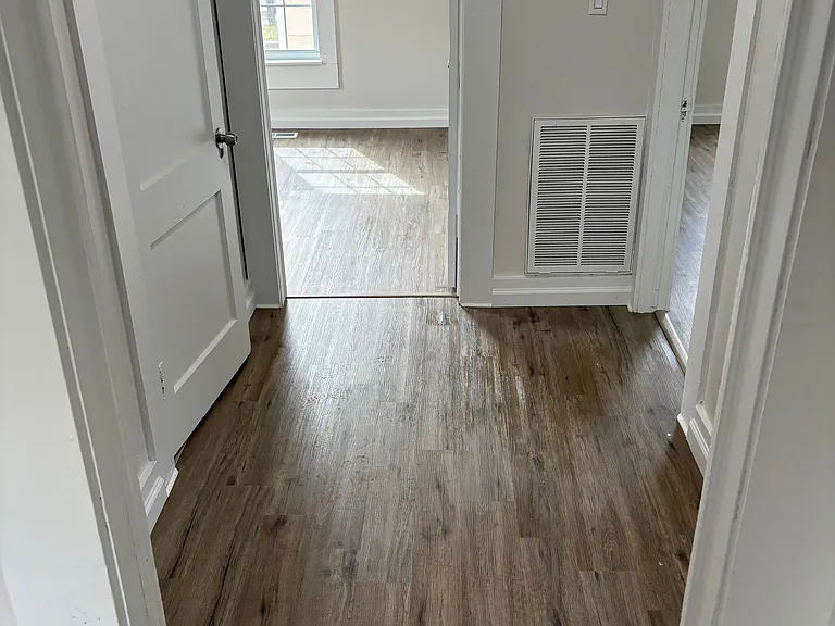 1030 Wilson St — Photo 6