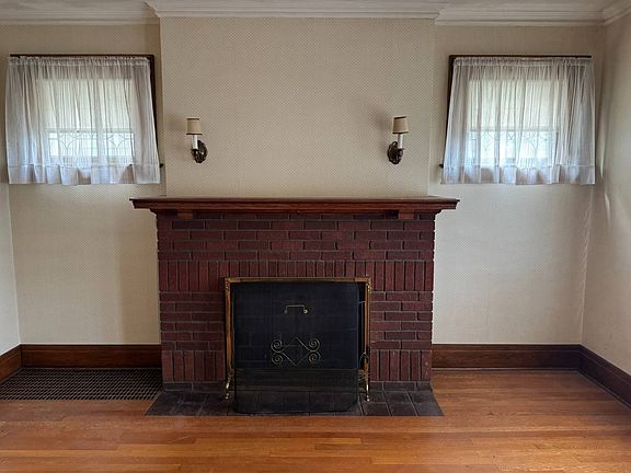 3rd image of 144-46 7th North St